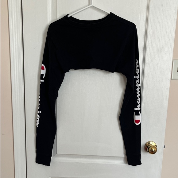 Champion Black Logo Cropped Long Sleeve Top from Urban Outfitters. Size Small - Picture 2 of 2